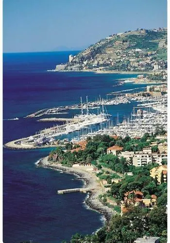 Housesanremo Apartman